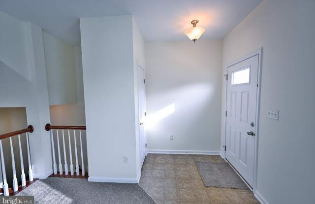 608 TANTALLON Court Gallery 4