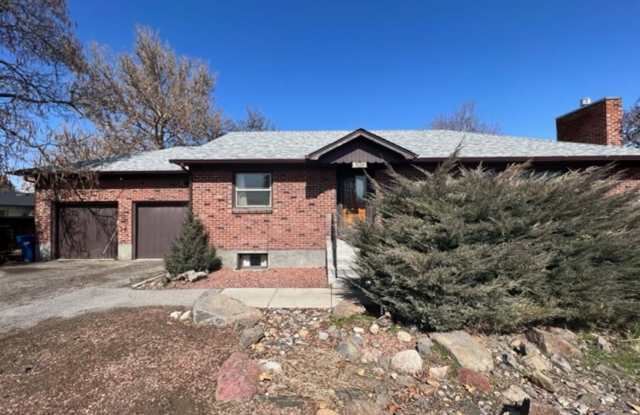 Bi-Level House w/ Massive Backyard, Storage,  Character! - 7624 West Ustick Road, Boise, ID 83704