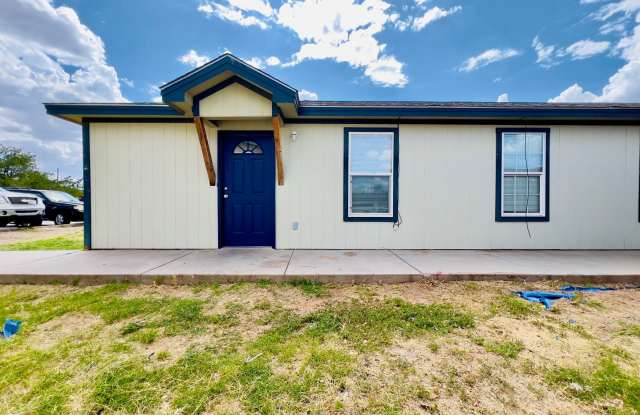 Stylish 3-Bedroom Duplex in Lubbock, TX photos photos