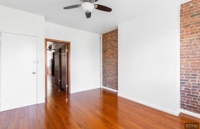 223 Franklin Street Gallery 4