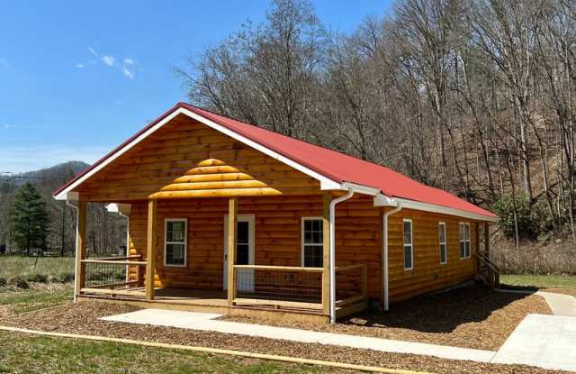 Updated 2 Bed 1 Bath Home in Mars Hill, NC!! photos photos