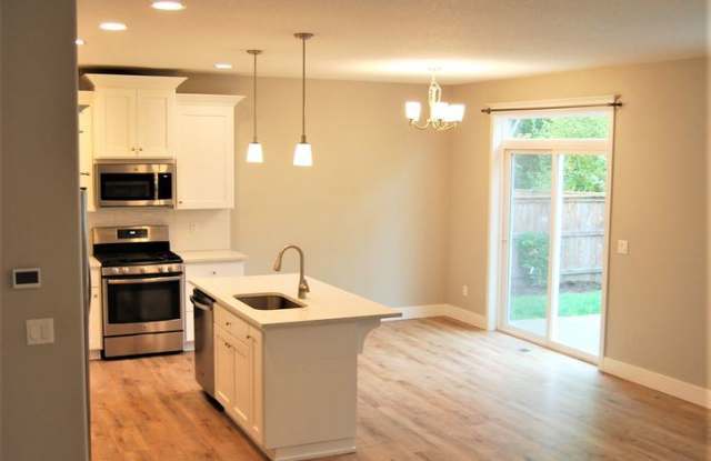 1941 N Daniel Dr Gallery 4