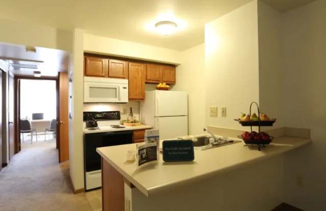 Somerset Square Apartments and Condos photos photos