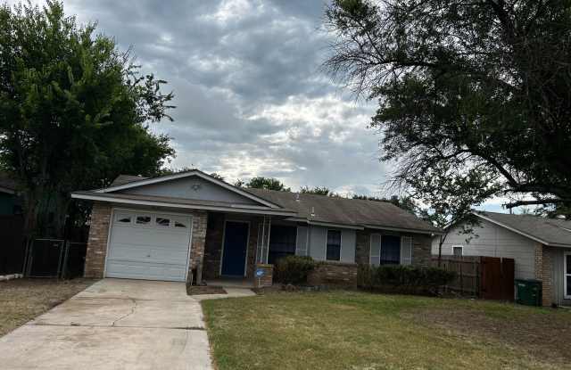 Eisenhauer and Rittman area cute House for Rent - 6730 Pear Tree, San Antonio, TX 78218