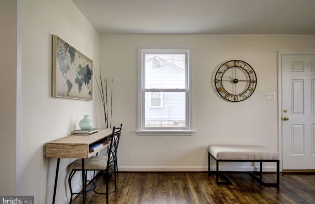 517 LONGWOOD DR - 517 Longwood Drive, Rockville, MD 20850