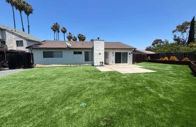 5BD/2BA, Huge Yard! Gallery 1