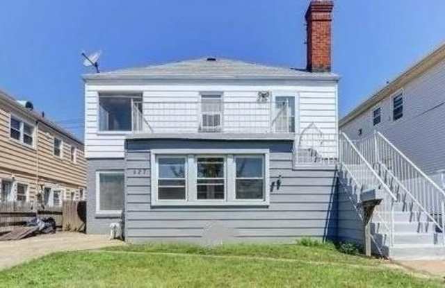 627 W Park Avenue photos photos