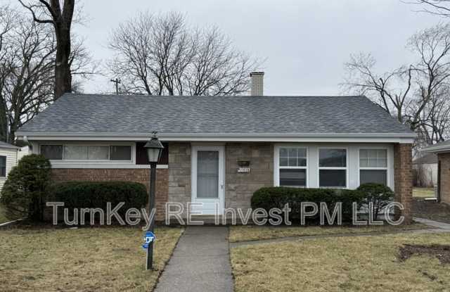 17028 Greenbay Avenue photos photos