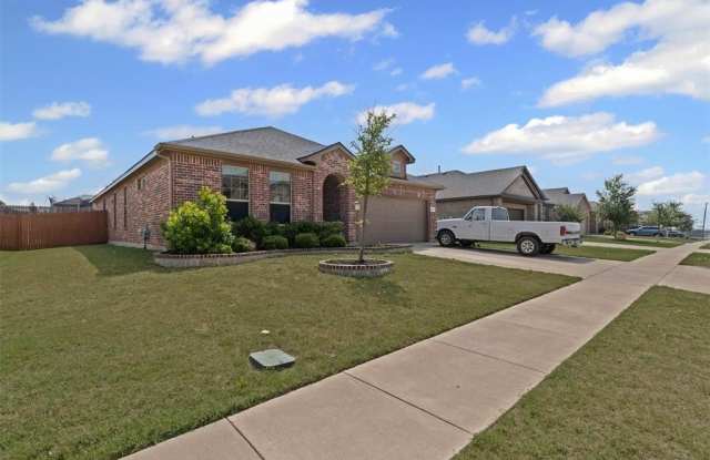 1207 Burlingame Drive - 1207 Burlingame Drive, Cleburne, TX 76033