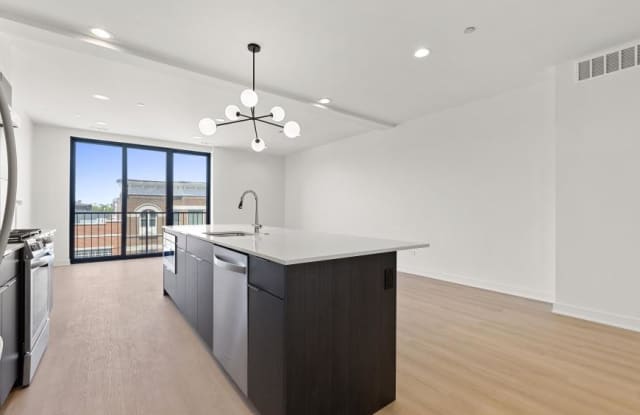 1801 Grand Gallery 4