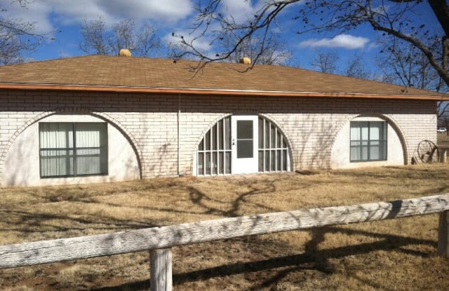 500 N Kilgore St - 500 North Kilgore Avenue, Roosevelt County, NM 88130