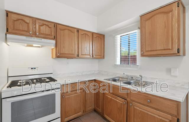 3534 N Fontana Ave - 3534 North Fontana Avenue, Tucson, AZ 85705