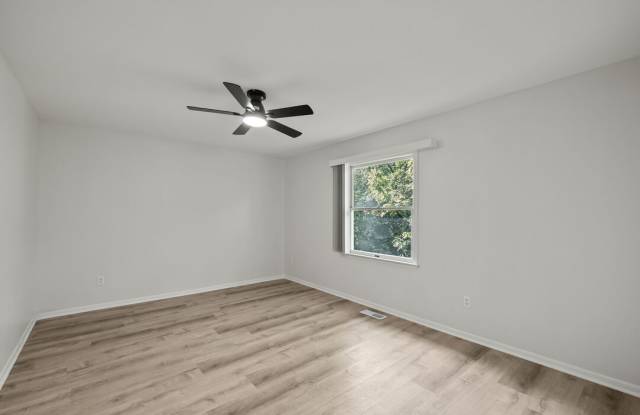 Chestnut Oaks Apartments Gallery 2