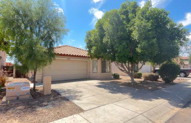 HOME IN AVONDALE WITH LAKE VIEW!!! photos photos