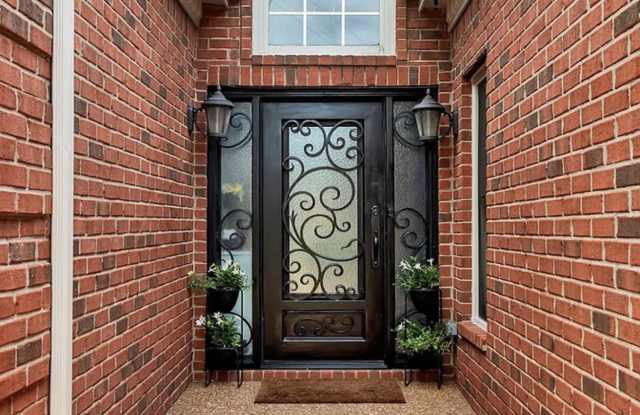 2779 Landcashire Court Gallery 4