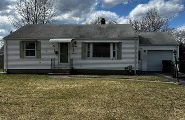 169 Carolyn - 169 Carolyn Street, Warwick, RI 02886 169 Carolyn - 169 Carolyn Street, Warwick, RI 02886