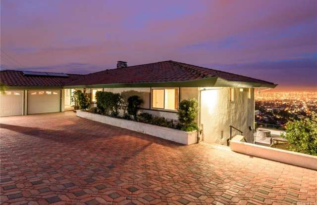 2447 Daladier Drive Gallery 2