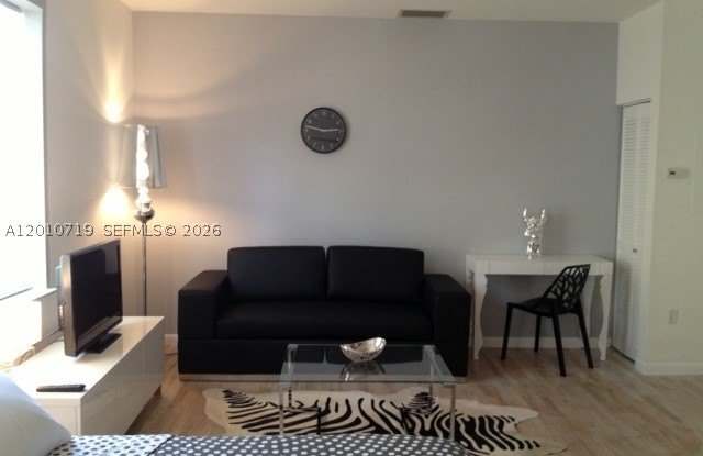 1127 Euclid Ave photos photos