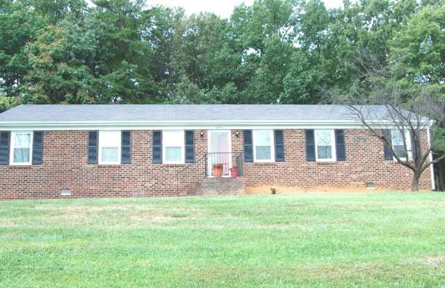 1605-B Wards Ferry - 2br duplex on Wards Ferry Rd photos photos