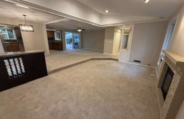 3 BED, 2 BATH BOTHELL HOUSE FOR RENT; AVAILABLE NOW! Gallery 4