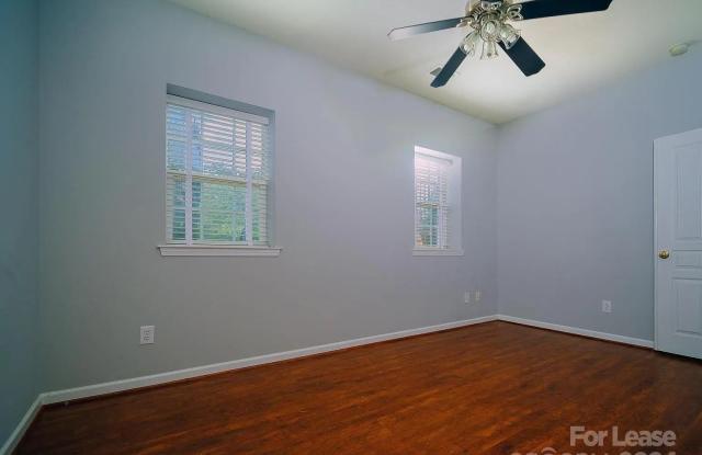 14725 Ballantyne Village Way Gallery 2