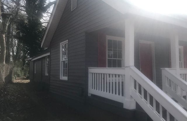599 Woodland Avenue - 599 Woodland Avenue, Scottdale, GA 30079