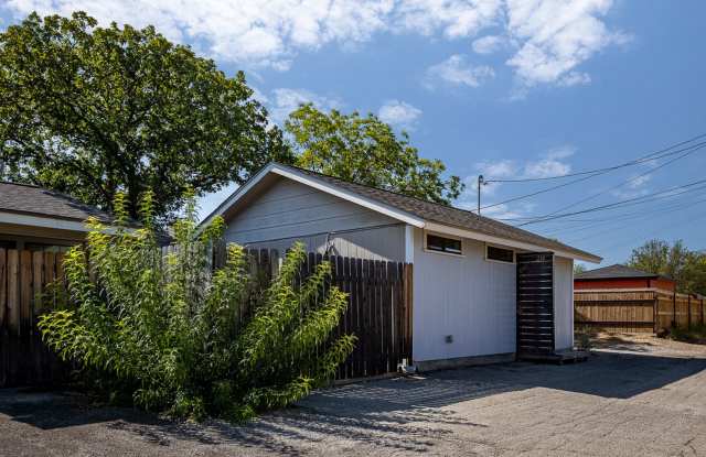 Miller Dr 212-214 photos photos