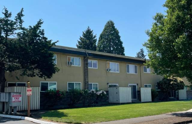 The Pines Apartments photos photos