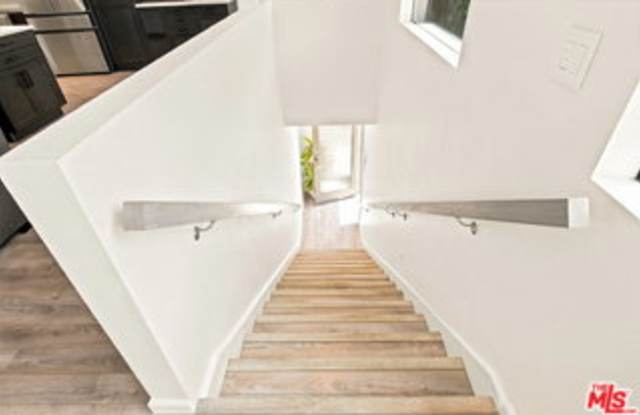 23 Privateer Street Gallery 3