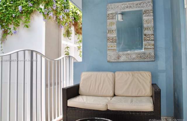 61 Collins Ave photos photos