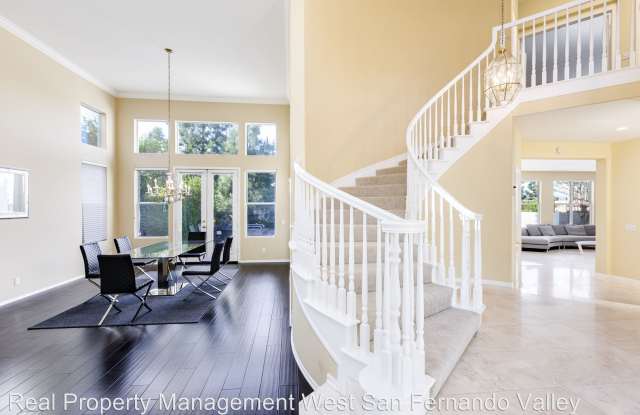 7443 Westcliff Dr Gallery 4