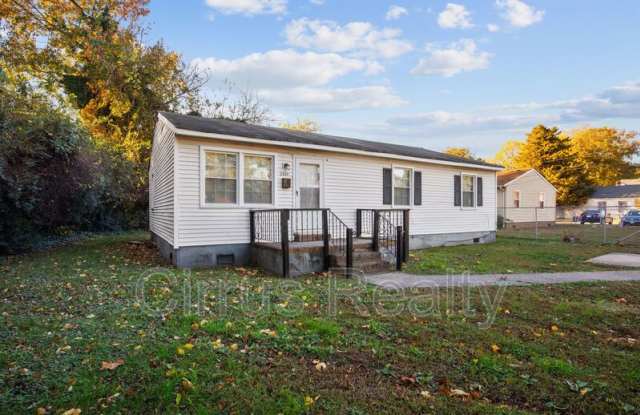2304 Nashville Ave - 2304 Nashville Avenue, Portsmouth, VA 23704