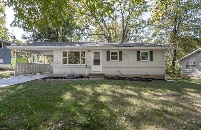 Charming 3 Bed, 1 Bath Home in Convenient South Kansas City Location photos photos
