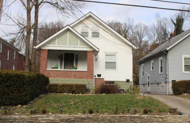 2609 Grinstead Dr Gallery 1