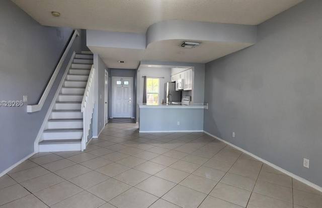 211 Mallory Ct Gallery 3