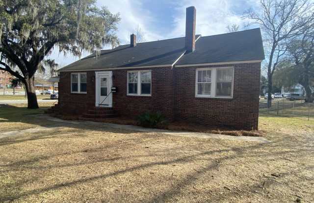 1103 E Montague Avenue - 1103 East Montague Avenue, North Charleston, SC 29405 1103 E Montague Avenue - 1103 East Montague Avenue, North Charleston, SC 29405