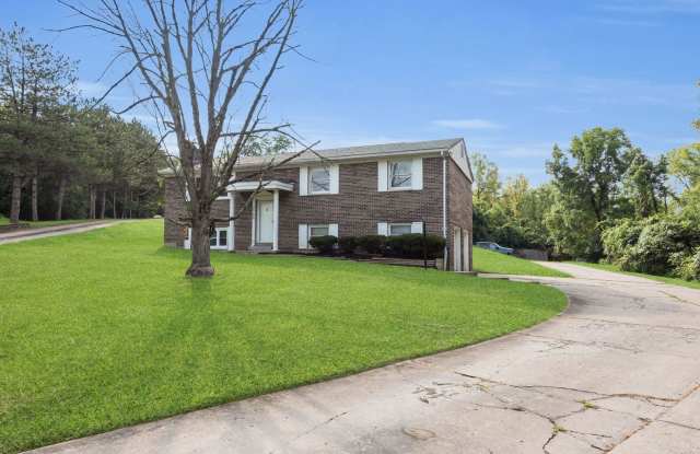 WESTWOOD- Updated 3 bedroom 2.5 bath Gallery 4