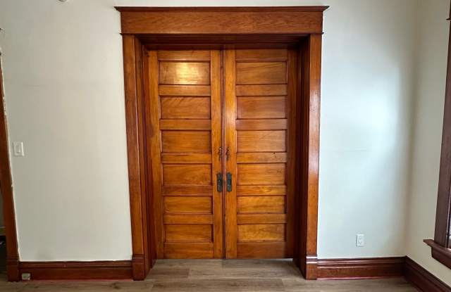 611 1st Avenue - A photos photos