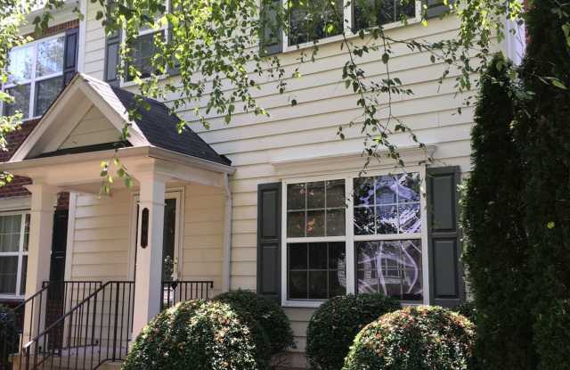 709 Breeze Lane Gallery 3