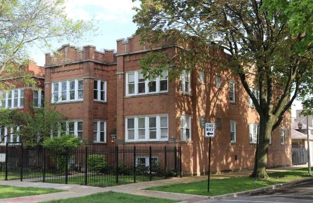 4457 W Wrightwood Avenue photos photos