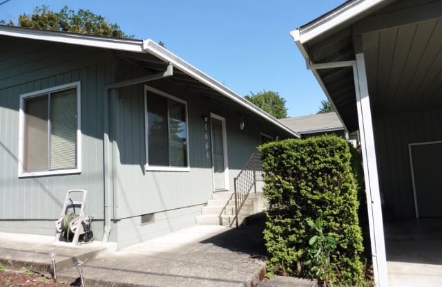 1664 SE Douglas Ave. - 1664 Southeast Douglas Avenue, Roseburg, OR 97470