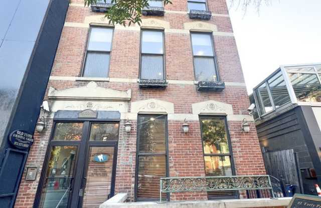 1504 N Wells Street Gallery 2