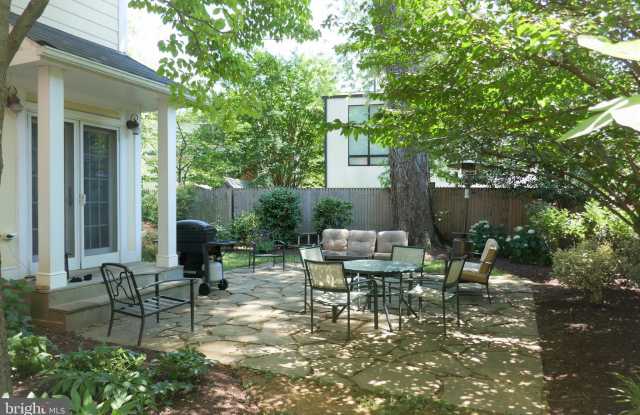 5106 FAIRGLEN LANE Gallery 2