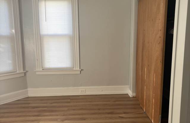 320 Farmington Avenue Gallery 3