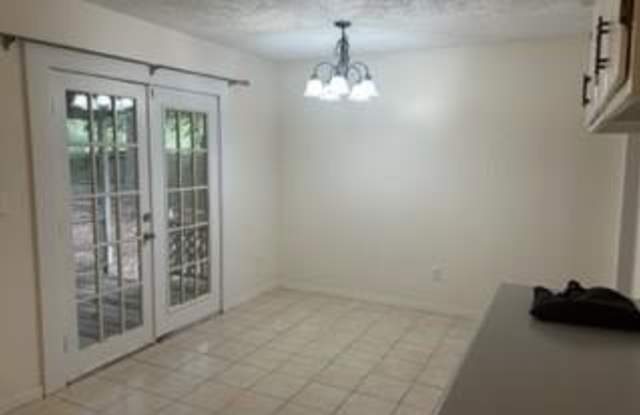 920 Scott Drive Gallery 3
