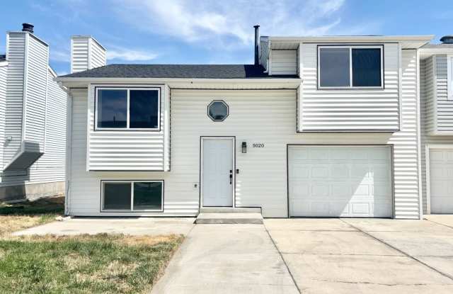 Awesome Remodel with 1 Car Garage! photos photos