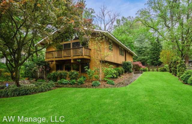 4709 Waverly Ave - 4709 Waverly Avenue, Garrett Park, MD 20896