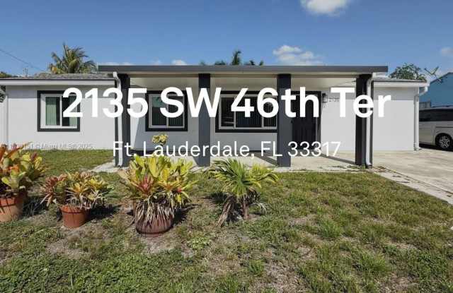 2135 SW 46th Ter photos photos