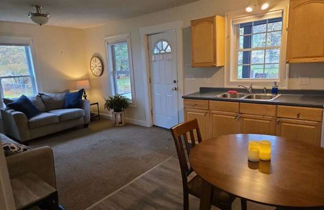 8 Bates Street - 3 photos photos