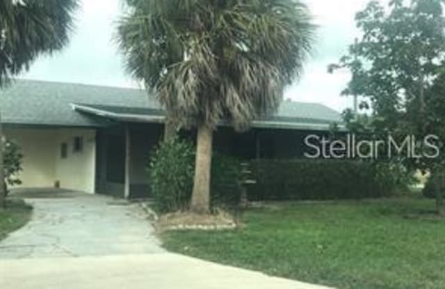400 ILLINOIS AVENUE - 400 Illinois Avenue, St. Cloud, FL 34769